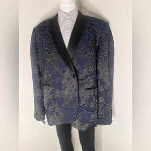 Sophisticated gentleman, size 3 XL tuxedo coat
